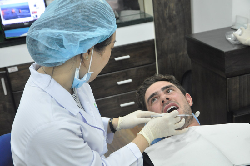 Tại sao lại xảy ra những biến chứng sau khi nhổ răng?